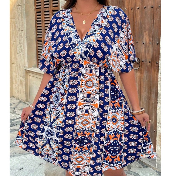 Dresses & Skirts - Plus Floral Print V neck Kimono Sleeve Mini Dress